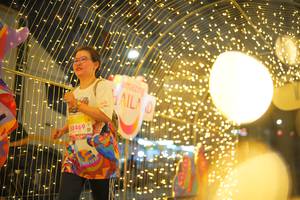 BIB: 50469, 720000
                            <button type="button" onclick="openModal(21750505)" class="btn btn-primary btn-sm float-right btn-popup" data-toggle="modal" data-target=".modal-high-quality">
                        <i class="fas fa-shopping-cart"></i> Add to Cart
                    </button>
                                            <button type="button" onclick="isThisMe(21750505, true)" class="btn btn-success btn-sm float-right btn-popup btn-isme hidden" data-toggle="tooltip" data-placement="bottom" title="นี่คือรูปของคุณใช่ไหม คลิกที่นี่เพื่อเอาเข้าอัลบั้ม">
                        <i class="fas fa-plus"></i> Add to album
                    </button>
                    <button type="button" onclick="isThisMe(21750505, false)" class="btn btn-warning btn-sm float-right btn-popup btn-isnotme hidden">
                        <i class="fas fa-ban"></i> Remove from album
                    </button>